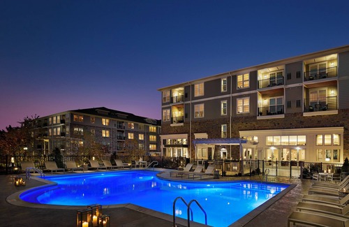 Newtown Square Apartment | 3-Bedroom Apartment - 7-day min. - Background check/Lease Required