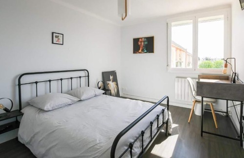 Lemasson Apartment | 3 bedroom apartment near the center, parking, terrace, air conditioning