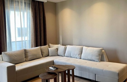 Konyaalti Apartment | 3-bedroom Apartment in enchanting Antalya with AC, WiFi
