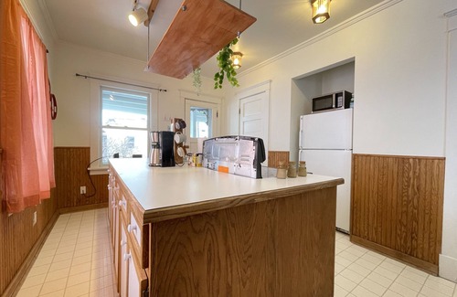Butte Apartment | 3 Bedroom Apartment.