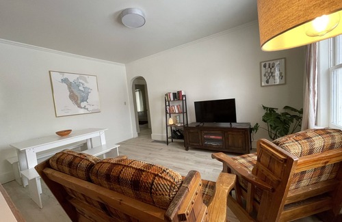 Butte Apartment | 3 Bedroom Apartment.
