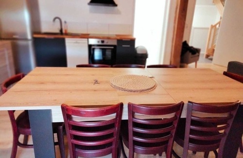 Trevenans Apartment | 3-bedroom apartment with spacious living room, reading area and fully-equipped kitchen.