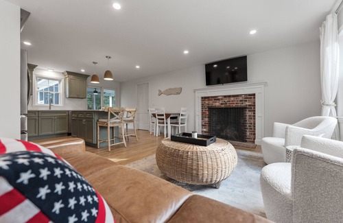 East Dennis House | 3 Bedroom Dennis home close to beaches and amenities