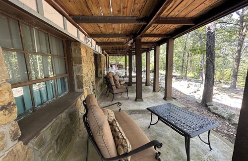 Eufaula Cabin | 3-bedroom Eufaula cove cabin with lake view and lake access