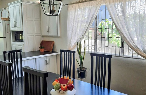 Port of Spain House | 3-bedroom house in fantastic Port of Spain with WiFi, AC and attached Garage.
