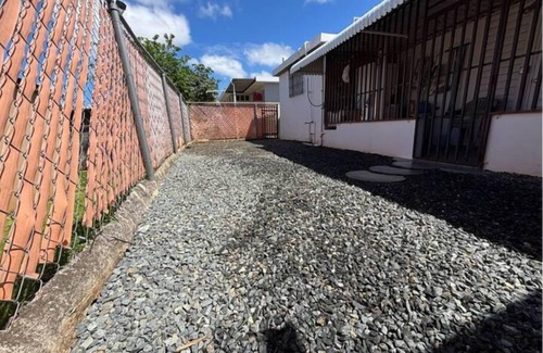 Camaceyes House | 3-bedroom house in beautiful Camaceyes with AC, WiFi