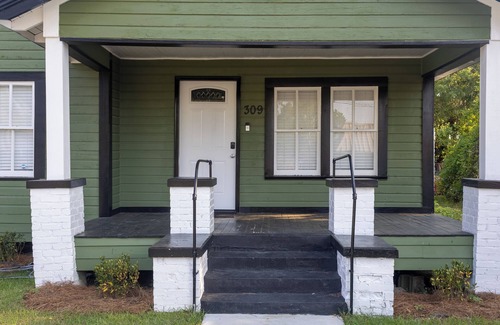 Valdosta House | 3-bedroom house in beautiful Valdosta with WiFi, AC. Enjoy your stay