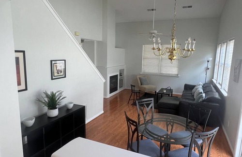 Woodstock House | 3-bedroom house in charming Woodstock GA