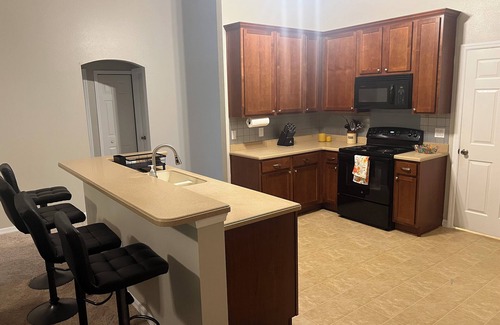 DeLand House | 3-bedroom house in charming DeLand with AC