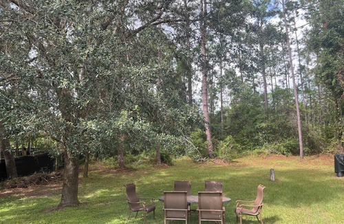 DeLand House | 3-bedroom house in charming DeLand with AC