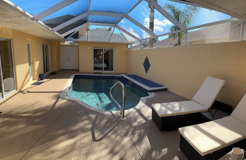 Venice House | 3-bedroom house in charming Venice with AC, WiFi. Short ride to Venice Beaches