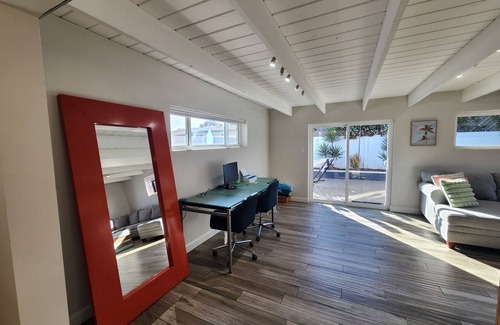 Fire Mountain House | 3-bedroom house in fabulous Oceanside 1 mile to beach
