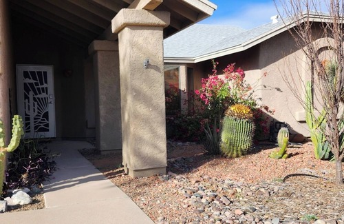 Tucson House | 3-bedroom house in NW Tucson with WiFi, AC. Non-smoking. One story.