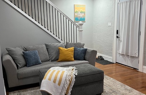 South Charleston House | 3 Bedroom House minutes to Downtown Charleston WV