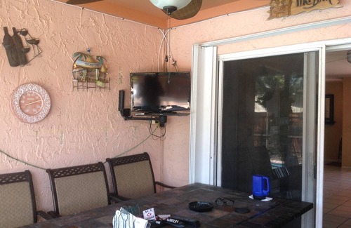 Pembroke Pines House | 3 bedroom house w/private heated salt water pool, bbq, quiet location