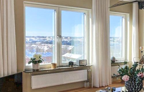 Uppsala Apartment | 3 Bedroom Lovely Apartment In Uppsala