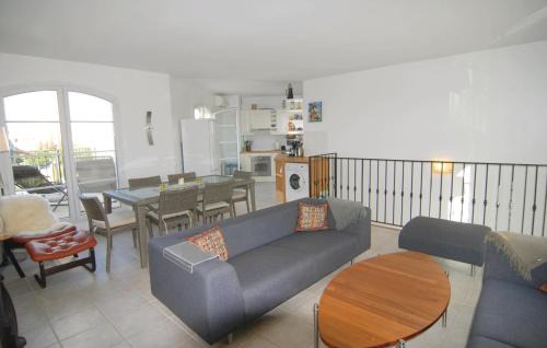 Aigues-Mortes House | 3 Bedroom Lovely Home In Aigues-Mortes