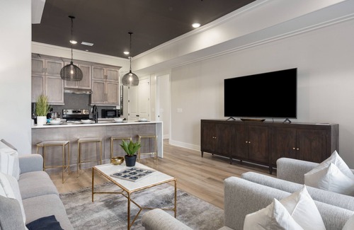 Helena Condo | 3 Bedroom, Main Level