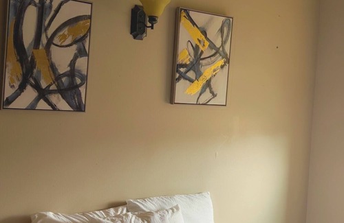 Stevens Point Condo | 3 Bedroom Modern Luxe Condo Stevens Point with WiFi, AC