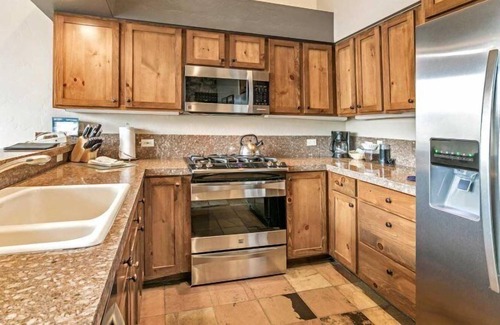 Vail Condo | 3 Bedroom Mountain Vacation Rental in the Heart of Vail Village