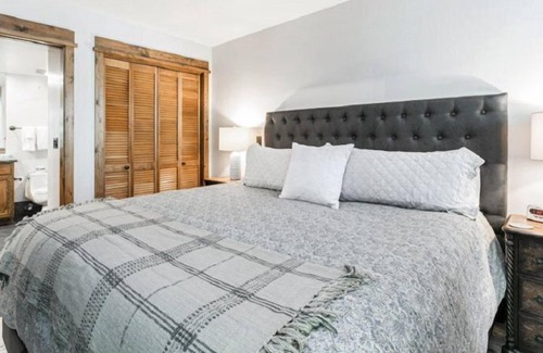 Vail Condo | 3 Bedroom Mountain Vacation Rental in the Heart of Vail Village