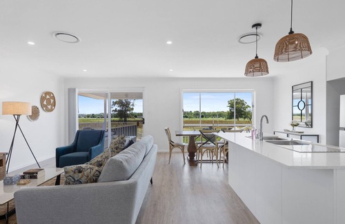Central Mudgee House | 3-Bedroom Mudgee House with Large Backyard and BBQ