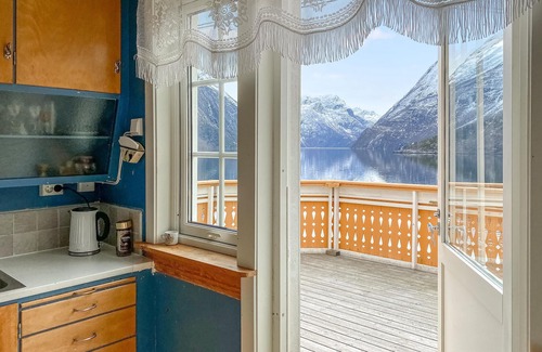 Valldal House | 3 bedroom nice home in Valldal