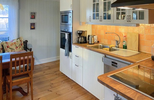 Odeshog House | 3 bedroom nice home in ödeshög
