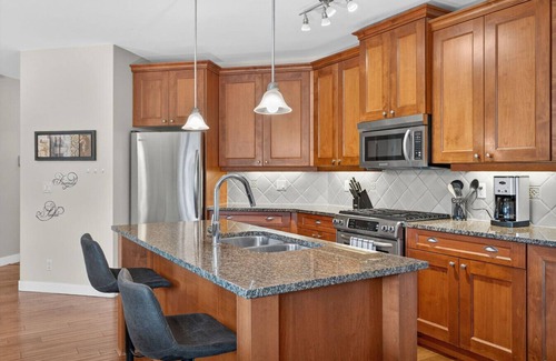 Westbank Condo | 3 bedroom overlooking Okanagan Lake