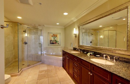 Destin Resort | 3 Bedroom Plus, Bay View, on Destin Beach. Wyndham Emerald Grande!