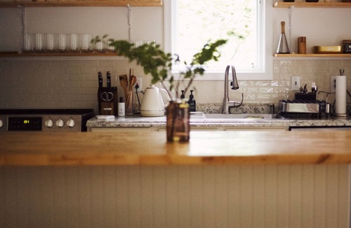East Stroudsburg Ski Chalet | 3-bedroom Poconos chalet for art and design lovers