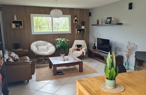 Moreac House | 3 Bedroom Private vacation home in MorÃ©ac
