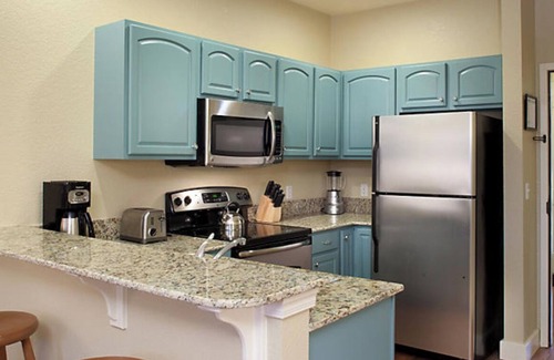 Boyne Falls Resort | 3-bedroom resort in fantastic Boyne Falls with WiFi, fitness room, AC