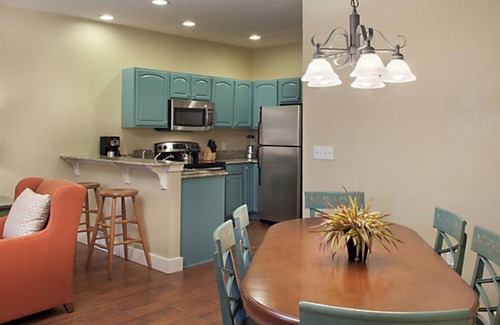 Boyne Falls Resort | 3-bedroom resort in fantastic Boyne Falls with WiFi, fitness room, AC