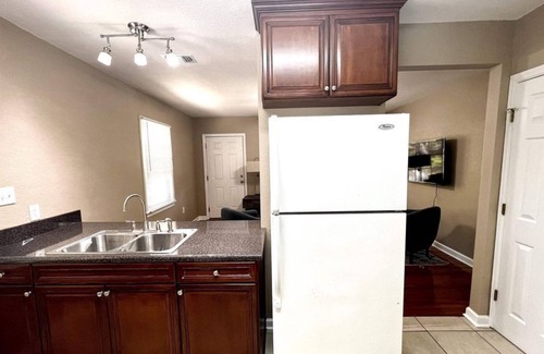 Griffin Heights Apartment | 3 Bedroom Single family 417005 by Houzlet