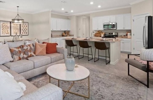 Estero Apartment | 3 Bedroom Single family 428743 by Houzlet