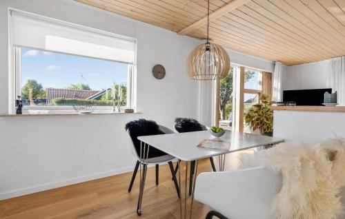 Karrebksminde House | 3 Bedroom Stunning Home In Karrebæksminde