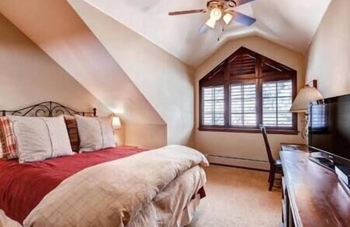 Beaver Creek Resort | 3 Bedroom Suite @ The St. James Place Beaver Creek