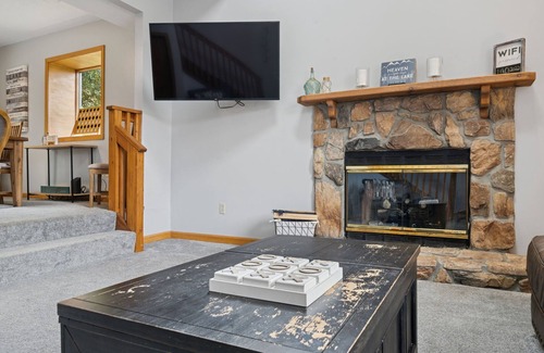 Cheat Lake House | 3 Bedroom Townhome next to Cheat Lake/Sunset Beach Marina!