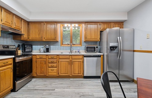 Cheat Lake House | 3 Bedroom Townhome next to Cheat Lake/Sunset Beach Marina!