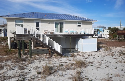 Toilla Segunda House | 3-bedroom vacation home steps to Pensacola Beach Beaches