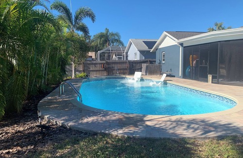 Hammocks Of Palm Harbor House | 3-bedroom vacation home just 10 minutes from Honeymoon Island - Heated Pool