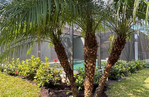 Naples Villa | 3-Bedroom Villa with Private Pool in Superb Naples Reserve Gated Community