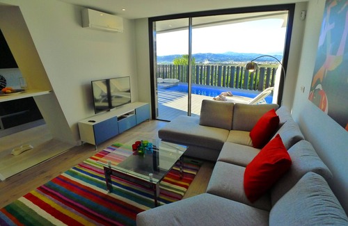 Caleta de Velez House | 3 Bedrooms | Baviera 43 | CG R1284