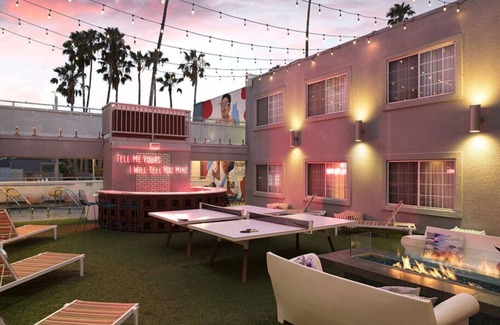 Venice Hotel | 3 Boulevard City View 2 Queens The Kinney Venice Beach, Outdoor Pool!