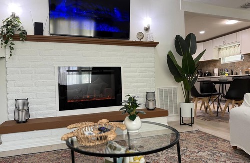 Osprey House | 3 BR Charming cozy coastal house🐬minutes away from Siesta Key & Venice beach