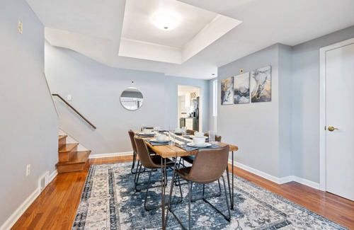 Shadyside Apartment | 3 BR home|Steps from Walnut Street w/Free parking!