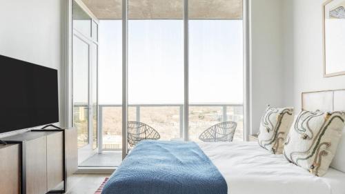 Rainey Street Historic District House | 3 Condos Brand New Austin High Rise w Rooftop Pool Gym Yoga Studio More