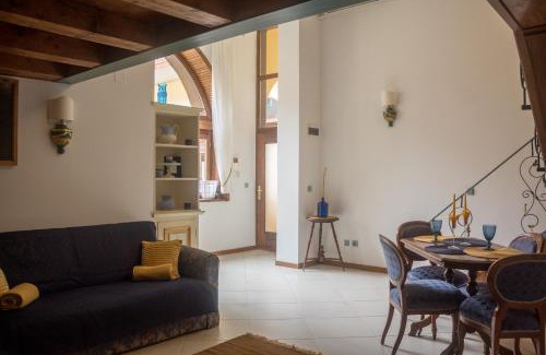 Old City Apartment | 3 Follow your dreams