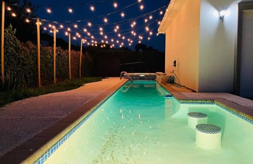 Mission House | 3 king beds in upscale neighborhood with pool